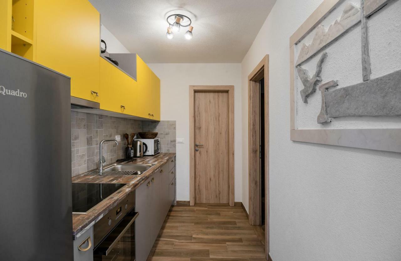Apartment Cesarica Baška Voda Eksteriør bilde