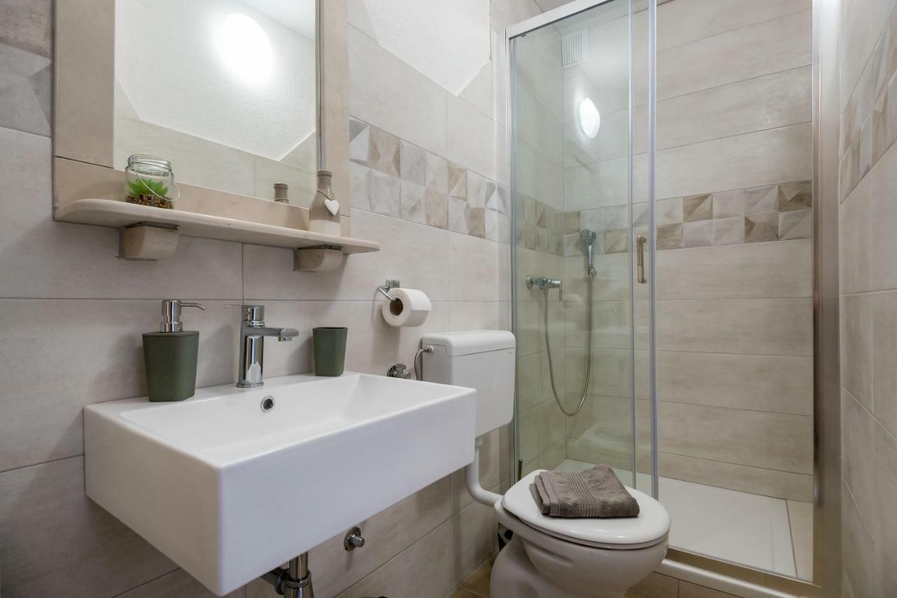 Apartment Cesarica Baška Voda Eksteriør bilde